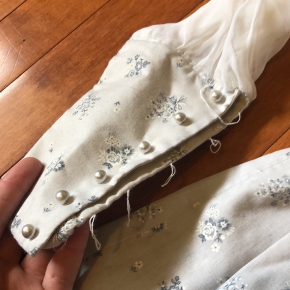 Light gray floral, print cottage core maxi dress - Picture 5 of 8